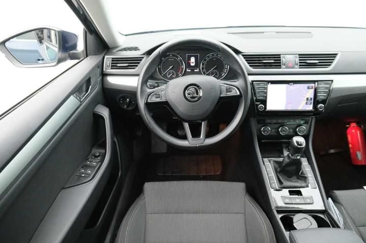 Photo 9 VIN: TMBAG7NP3H7032135 - SKODA SUPERB 