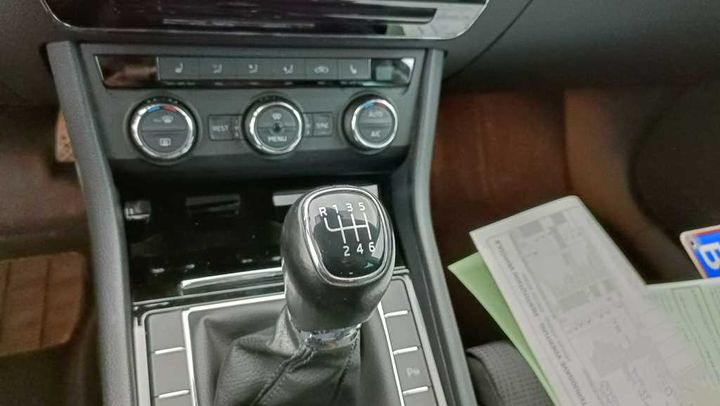 Photo 29 VIN: TMBAG7NP3H7556515 - SKODA SUPERB 