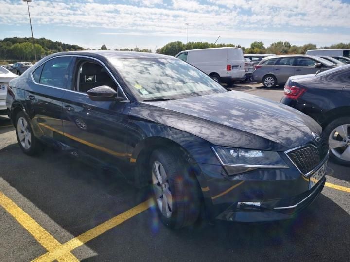 Photo 2 VIN: TMBAG7NP4J7610751 - SKODA SUPERB 