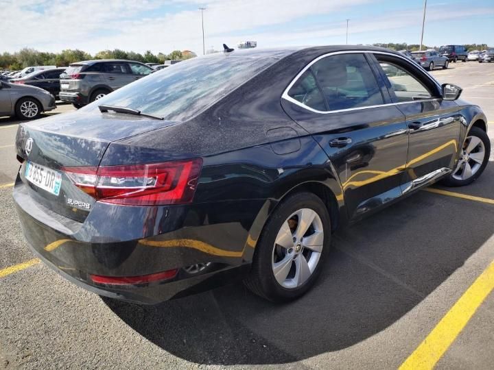 Photo 4 VIN: TMBAG7NP4J7610751 - SKODA SUPERB 