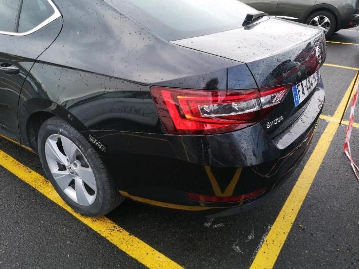 Photo 9 VIN: TMBAG7NP7J7610923 - SKODA SUPERB 