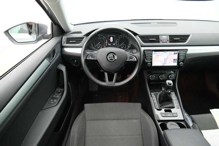 Photo 9 VIN: TMBAG7NP8H7007764 - SKODA SUPERB 