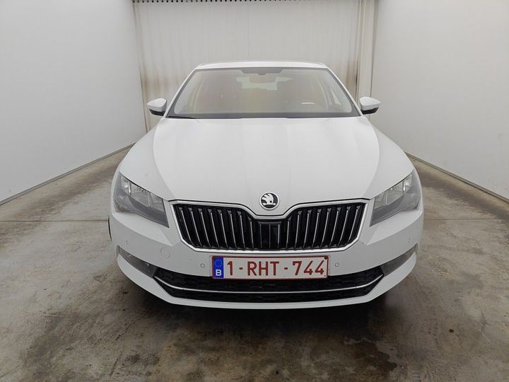 Photo 4 VIN: TMBAG7NP8H7039100 - SKODA SUPERB 