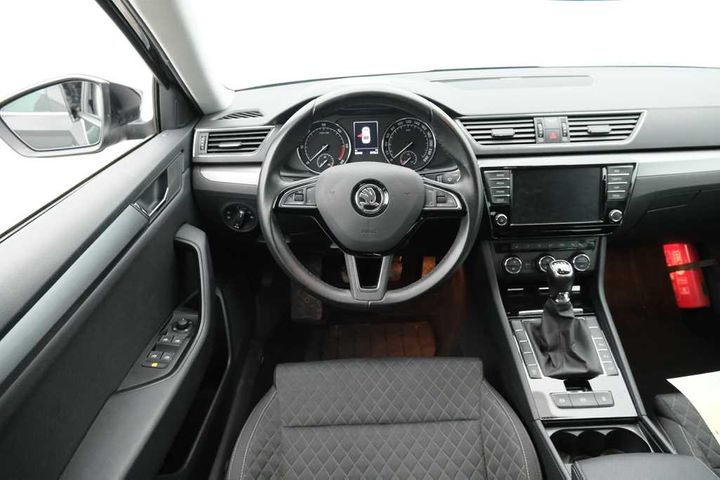 Photo 9 VIN: TMBAG7NP9H7047884 - SKODA SUPERB 