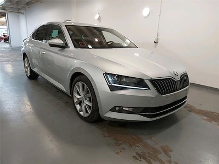 Photo 2 VIN: TMBAG7NP9J7559327 - SKODA SUPERB 