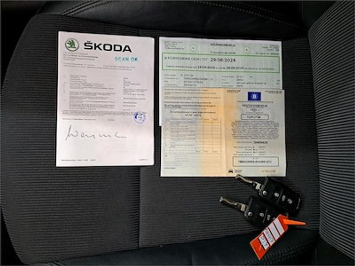 Photo 12 VIN: TMBAG9NE6J0342661 - SKODA OCTAVIA 