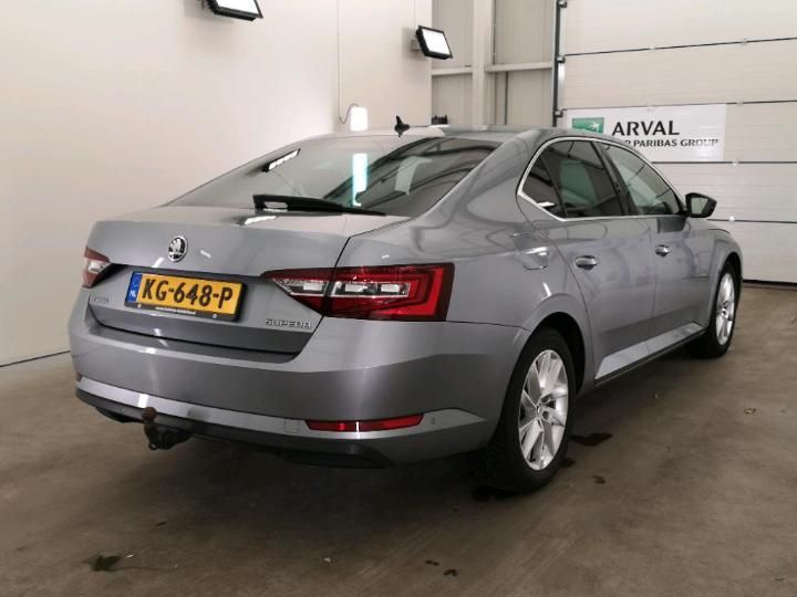 Photo 2 VIN: TMBAG9NP1H7020982 - SKODA SUPERB 