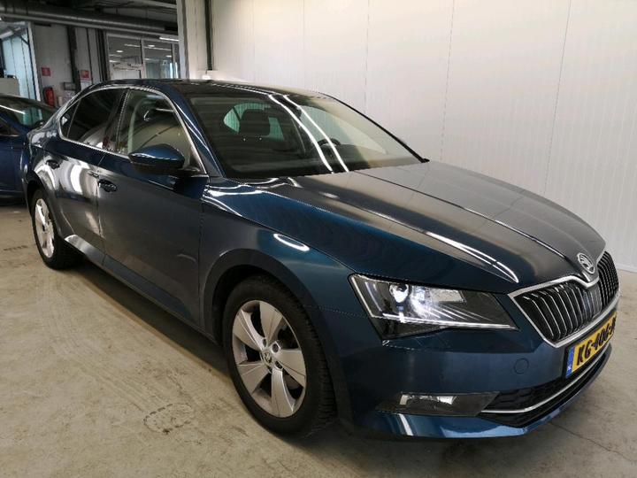 Photo 2 VIN: TMBAG9NP1H7500987 - SKODA SUPERB 