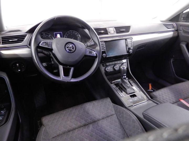 Photo 9 VIN: TMBAG9NP2H7033241 - SKODA SUPERB 