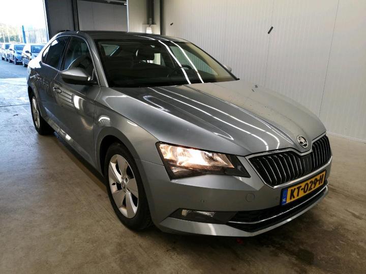 Photo 2 VIN: TMBAG9NP2H7511707 - SKODA SUPERB 