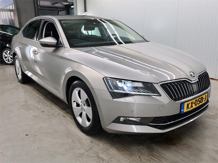 Photo 2 VIN: TMBAG9NP3H7043275 - SKODA SUPERB 