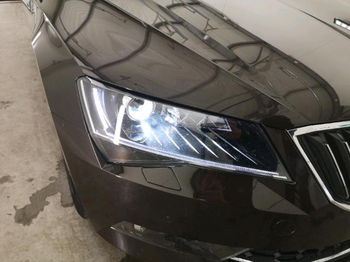 Photo 13 VIN: TMBAG9NP4H7016215 - SKODA SUPERB 