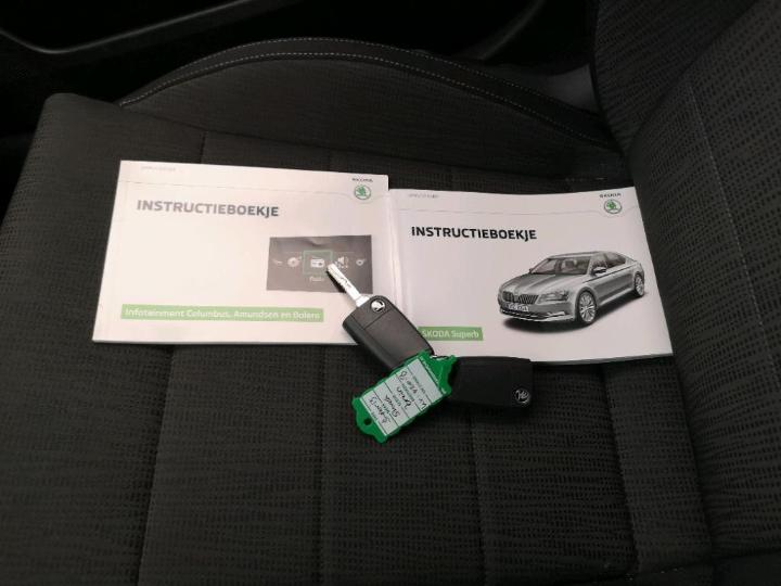 Photo 4 VIN: TMBAG9NP4H7016215 - SKODA SUPERB 