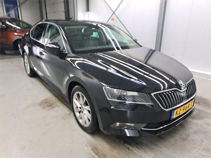 Photo 2 VIN: TMBAG9NP4H7043432 - SKODA SUPERB 