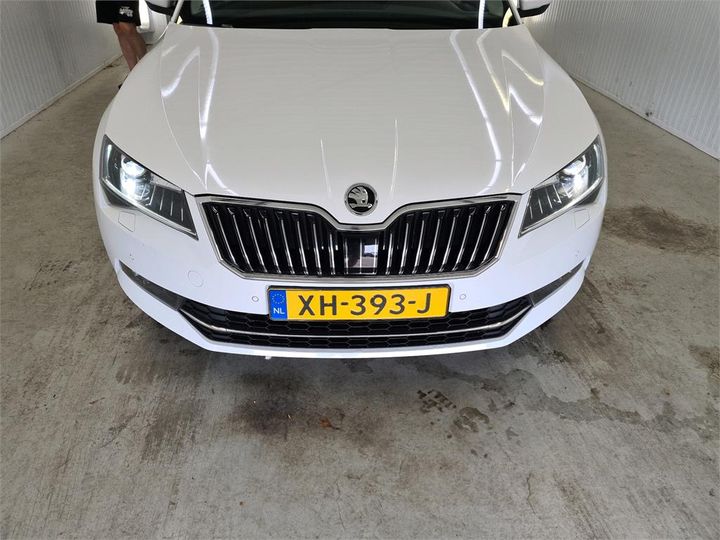 Photo 11 VIN: TMBAG9NP4J7589833 - SKODA SUPERB 