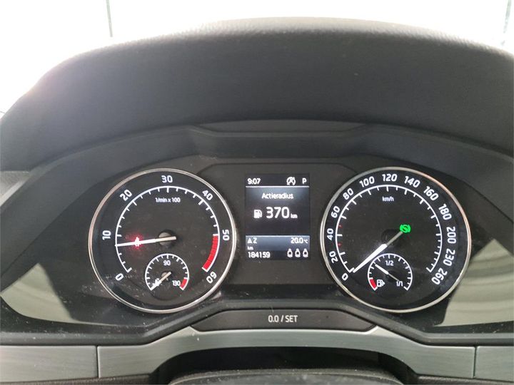 Photo 10 VIN: TMBAG9NP5J7590571 - SKODA SUPERB 