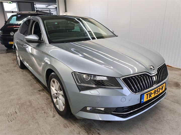 Photo 2 VIN: TMBAG9NP5J7590571 - SKODA SUPERB 