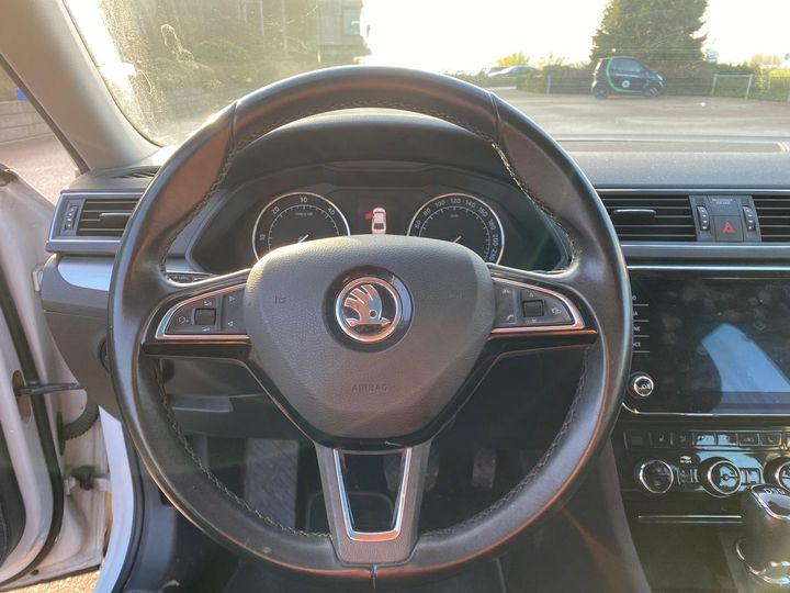 Photo 10 VIN: TMBAG9NP5J7597598 - SKODA SUPERB 