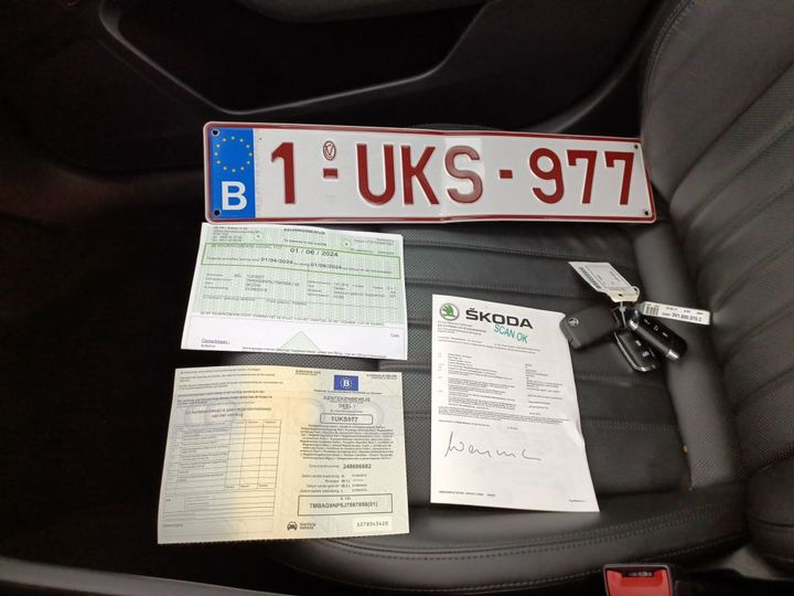 Photo 9 VIN: TMBAG9NP5J7597858 - SKODA SUPERB 