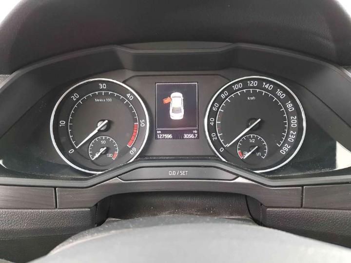 Photo 8 VIN: TMBAG9NP6H7018256 - SKODA SUPERB 