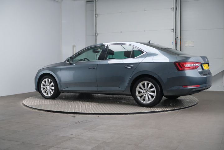 Photo 2 VIN: TMBAG9NP6H7538005 - SKODA SUPERB 