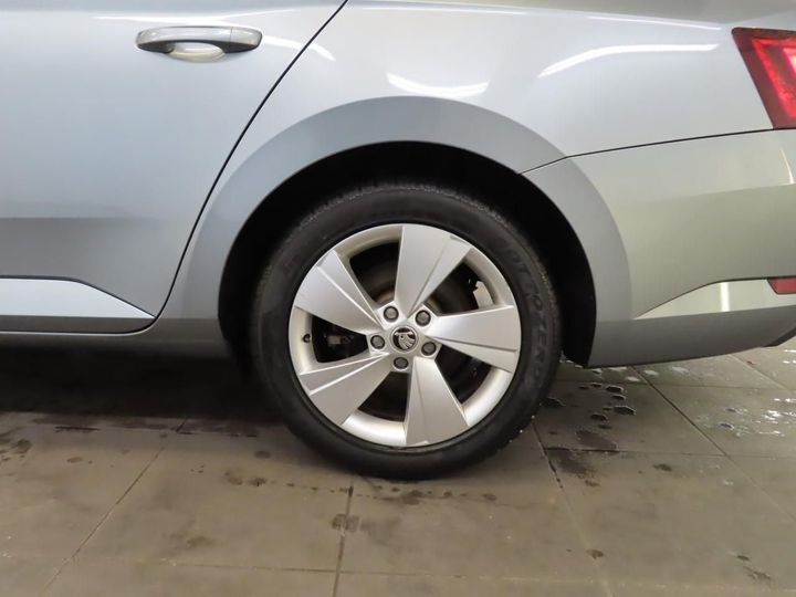 Photo 9 VIN: TMBAG9NP6J7584956 - SKODA SUPERB 