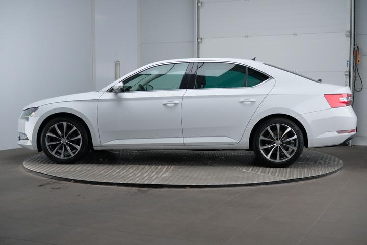 Photo 2 VIN: TMBAG9NP7H7022588 - SKODA SUPERB 