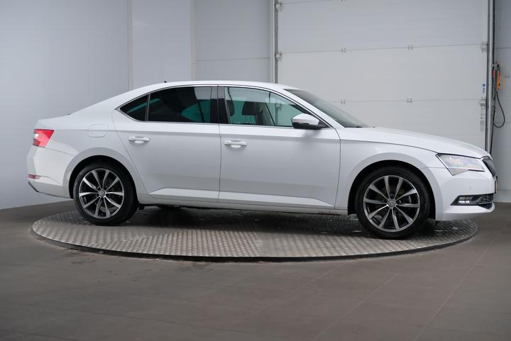 Photo 5 VIN: TMBAG9NP7H7022588 - SKODA SUPERB 