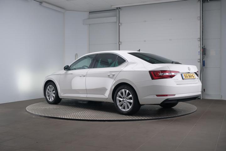 Photo 3 VIN: TMBAG9NP8H7500825 - SKODA SUPERB 