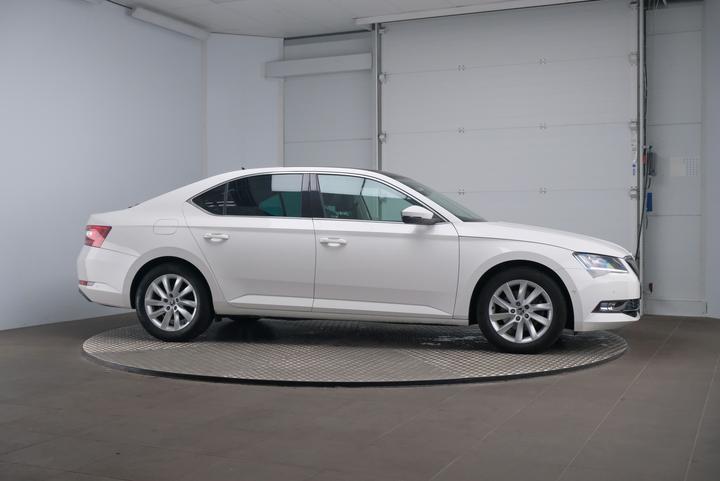 Photo 5 VIN: TMBAG9NP8H7500825 - SKODA SUPERB 