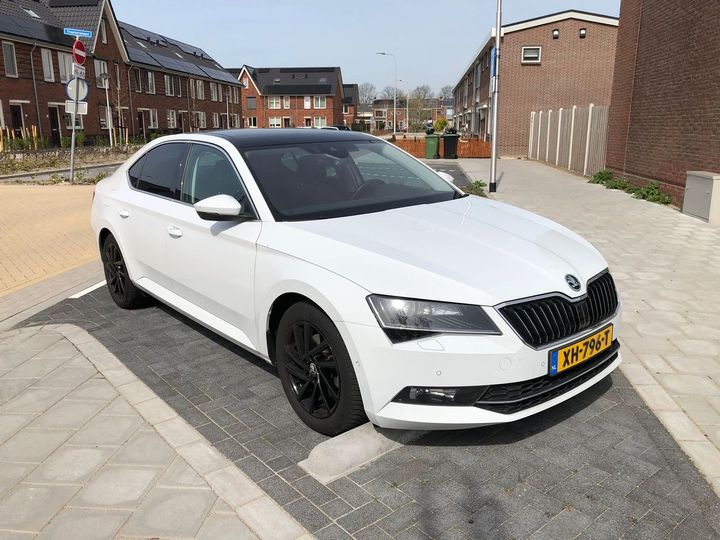 Photo 4 VIN: TMBAG9NP9J7574356 - SKODA SUPERB 