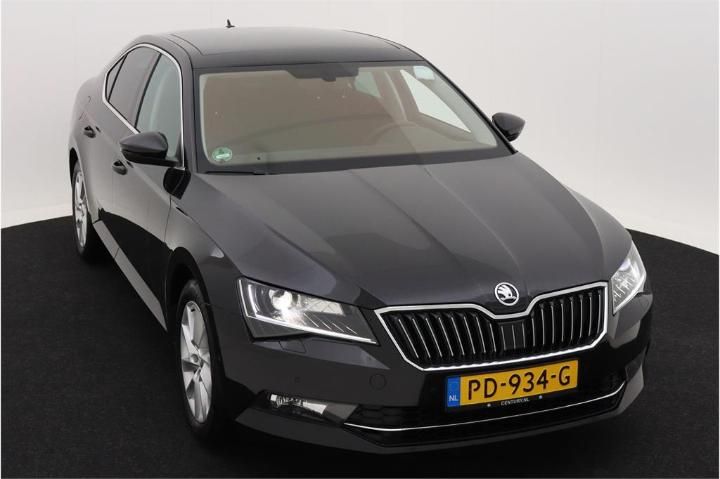 Photo 2 VIN: TMBAG9NPXH7539612 - SKODA SUPERB 