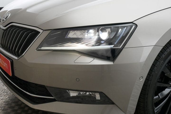 Photo 17 VIN: TMBAG9NPXJ7518023 - SKODA SUPERB 