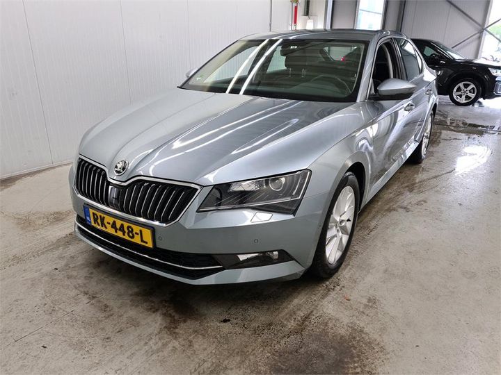 Photo 1 VIN: TMBAG9NPXJ7545755 - SKODA SUPERB 