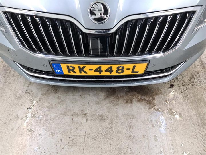 Photo 11 VIN: TMBAG9NPXJ7545755 - SKODA SUPERB 