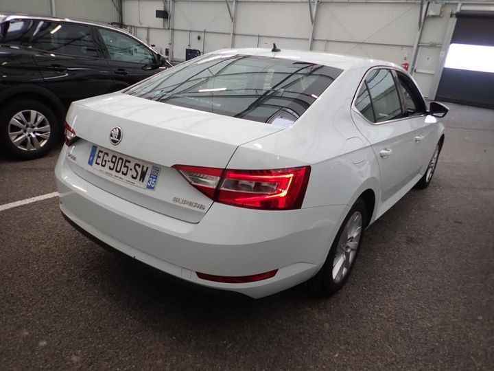 Photo 2 VIN: TMBAH7NP3H7027983 - SKODA SUPERB 