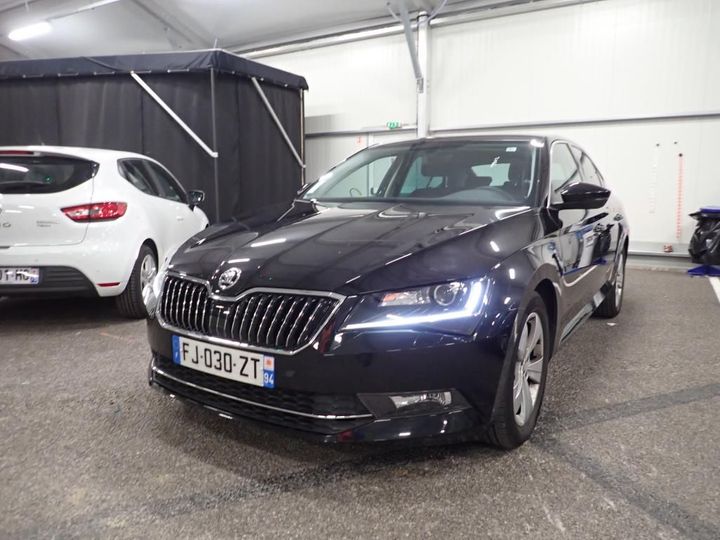 Photo 1 VIN: TMBAH7NP3K7015517 - SKODA SUPERB 