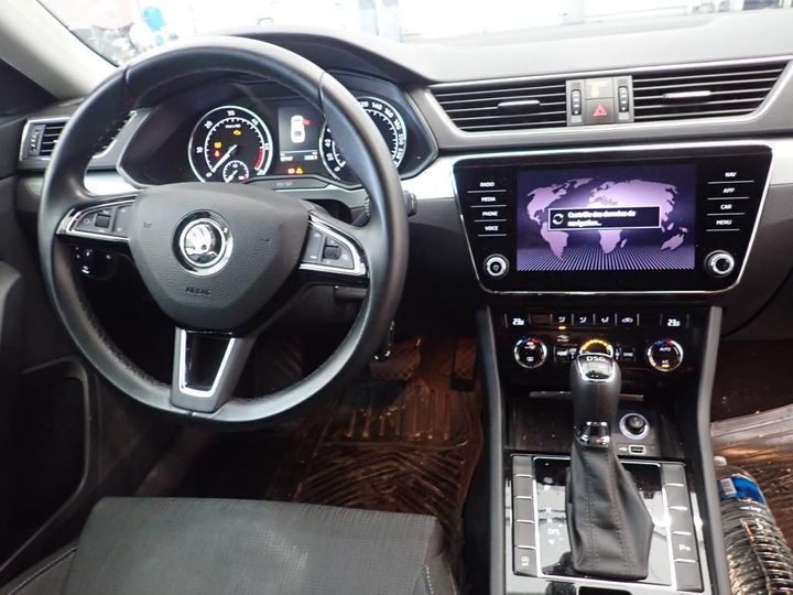 Photo 8 VIN: TMBAH7NP7K7013253 - SKODA SUPERB 5P 