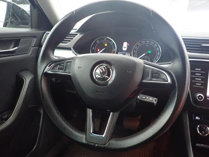 Photo 9 VIN: TMBAH7NP7K7013754 - SKODA SUPERB 5P 