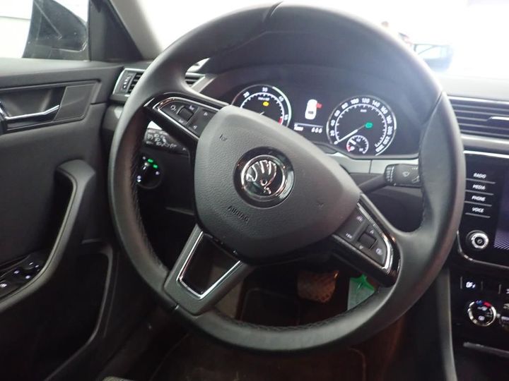 Photo 10 VIN: TMBAH7NP9K7013304 - SKODA SUPERB 5P 