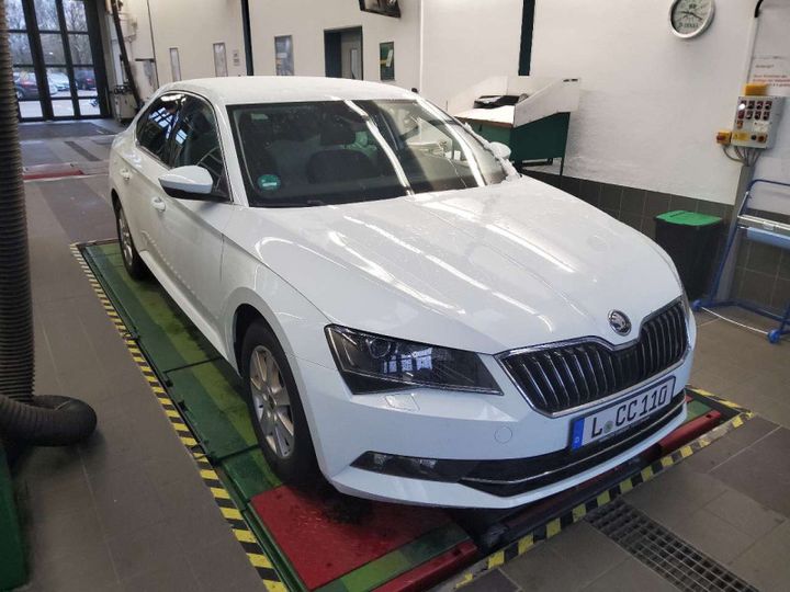 Photo 10 VIN: TMBAH7NPXJ7543974 - SKODA SUPERB 