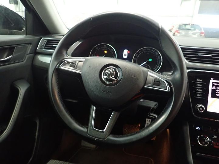 Photo 10 VIN: TMBAH7NPXK7013733 - SKODA SUPERB 5P 