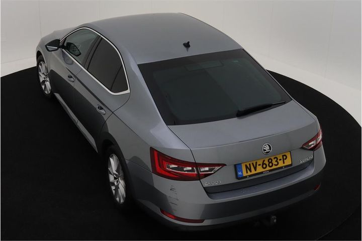 Photo 4 VIN: TMBAH9NP6H7550961 - SKODA SUPERB 