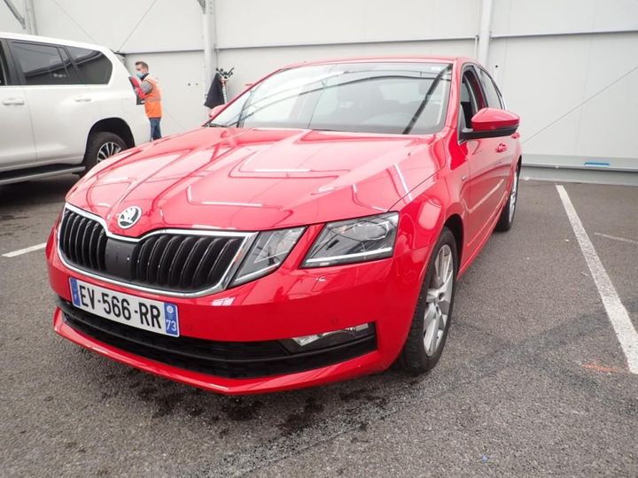 Photo 1 VIN: TMBAJ7NE6J0272147 - SKODA OCTAVIA 5P 