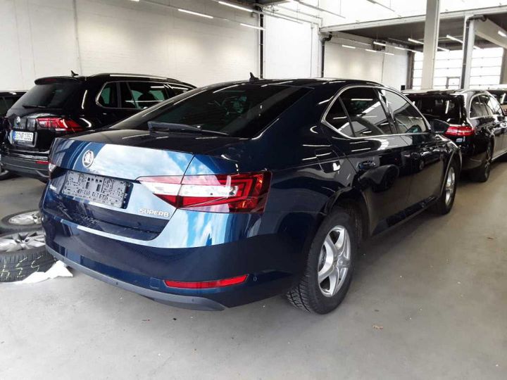 Photo 2 VIN: TMBAJ7NP1J7559209 - SKODA SUPERB 