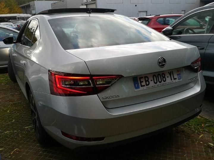 Photo 8 VIN: TMBAJ7NP5G7056758 - SKODA SUPERB 