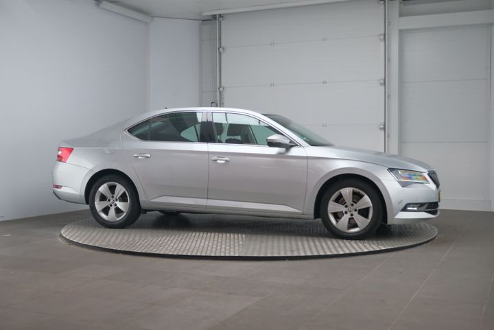 Photo 5 VIN: TMBAJ9NP0G7064133 - SKODA SUPERB 