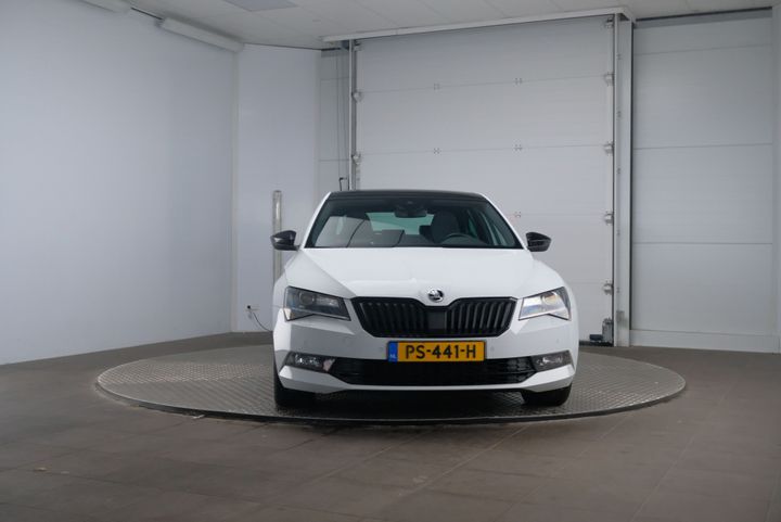 Photo 6 VIN: TMBAJ9NP7H7532375 - SKODA SUPERB 