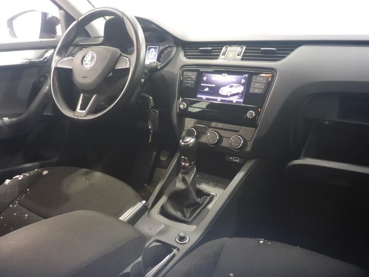 Photo 11 VIN: TMBAP7NE2J0359672 - SKODA OCTAVIA 