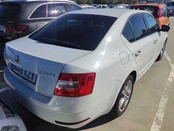 Photo 3 VIN: TMBAP7NEXK0237823 - SKODA OCTAVIA 